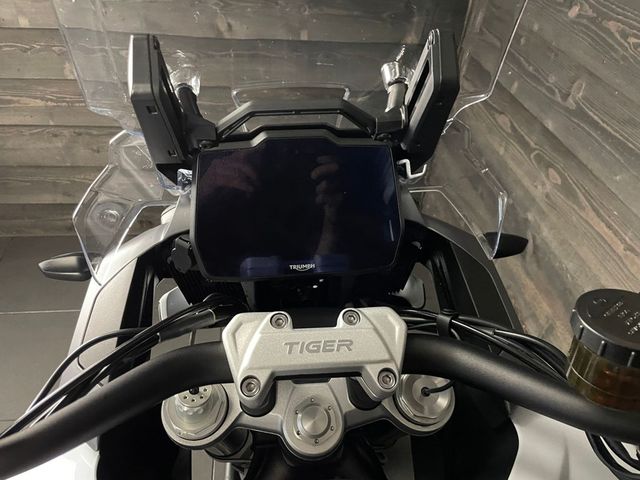 triumph - tiger-1200-gt-pro