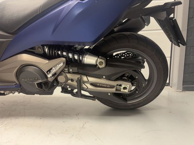 kymco - ak-550
