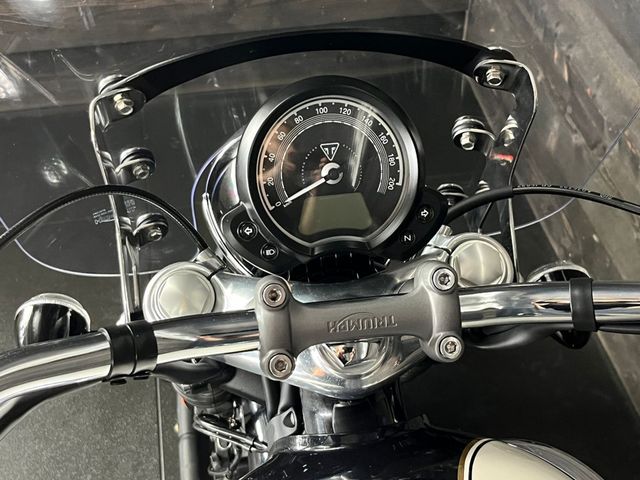 triumph - bonneville-speedmaster