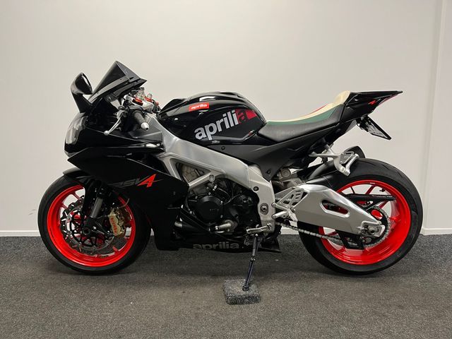 aprilia - rsv-4-r
