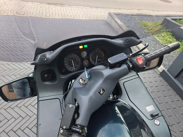 honda - st-1100-pan-european