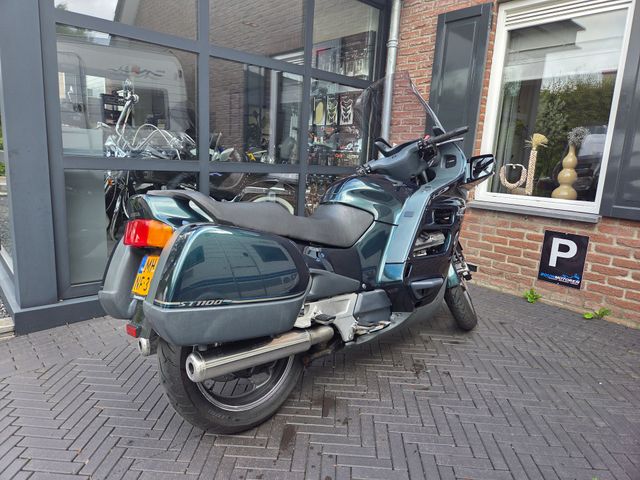 honda - st-1100-pan-european