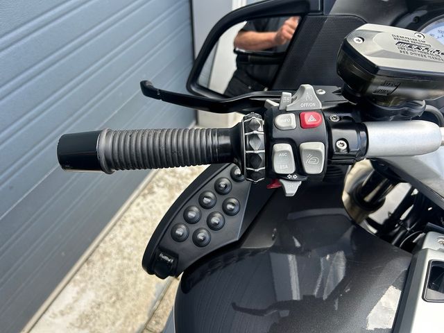 bmw - r-1200-rt