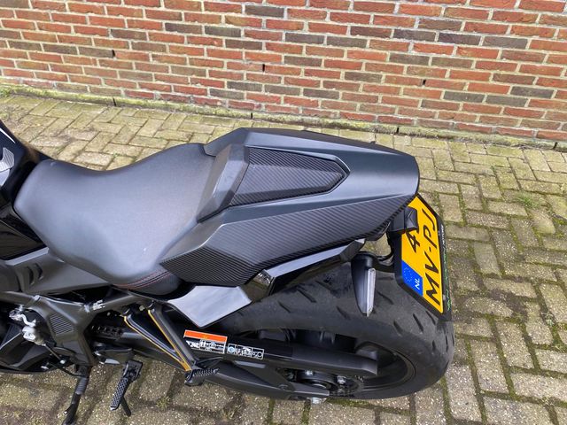 honda - cbr-650-r