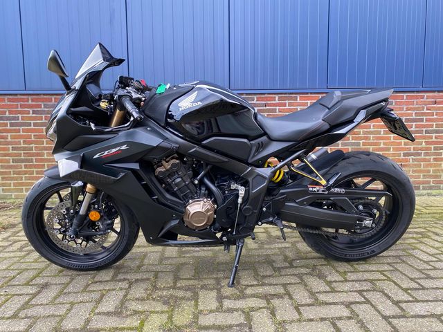 honda - cbr-650-r