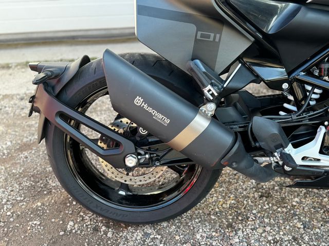 husqvarna - svartpilen-701
