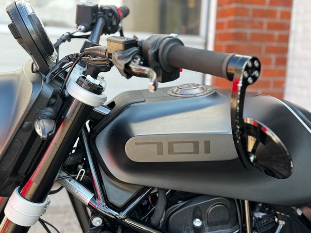 husqvarna - svartpilen-701