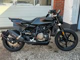 HUSQVARNA SVARTPILEN 701