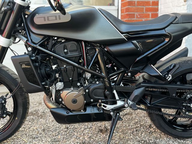 husqvarna - svartpilen-701