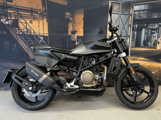 husqvarna - svartpilen-701