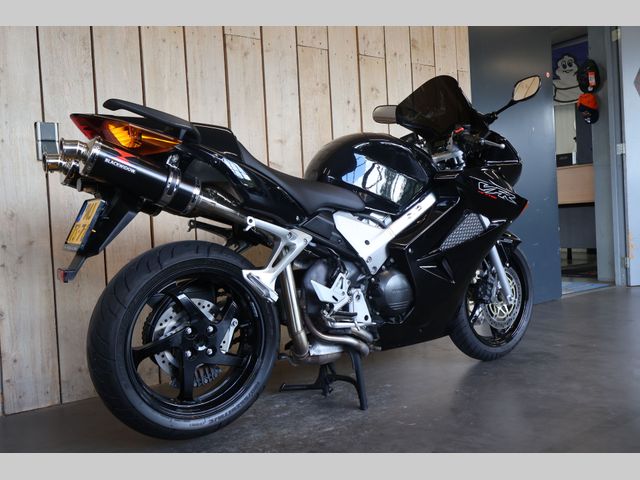 honda - vfr-800-fi-vtec
