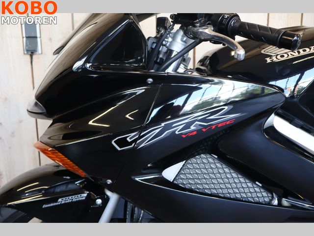 honda - vfr-800-fi-vtec