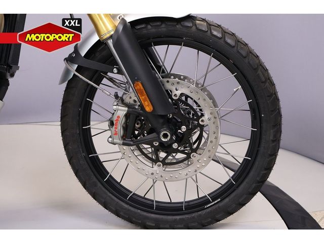 triumph - scrambler-1200-xe