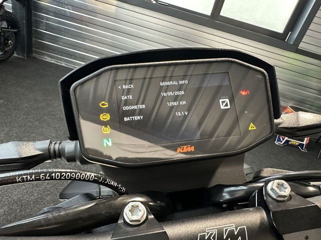 ktm - 890-duke
