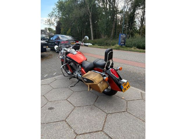 honda - vt-750-c2-shadow-ace