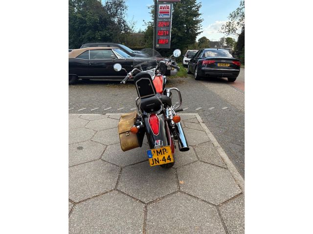 honda - vt-750-c2-shadow-ace