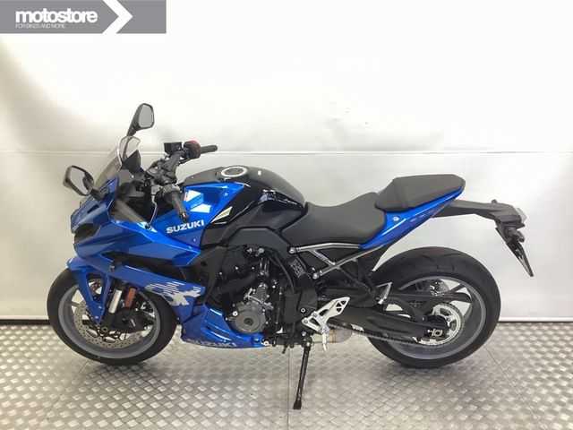 suzuki - gsx-8r