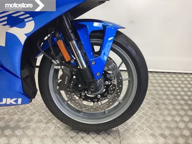 suzuki - gsx-8r