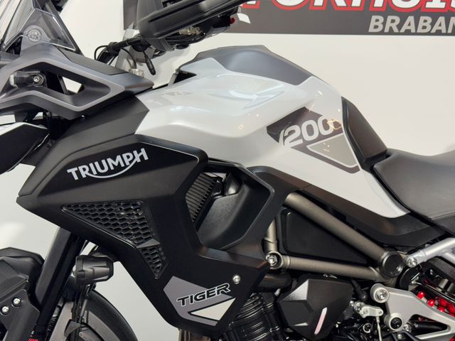 triumph - tiger-1200-gt-pro