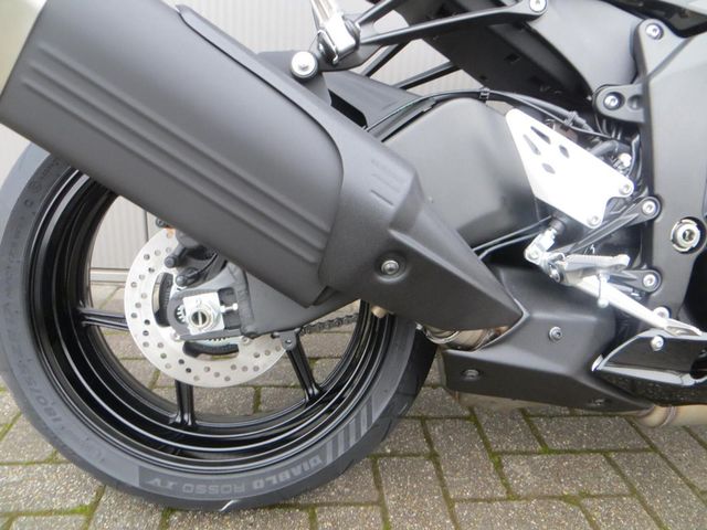 kawasaki - ninja-zx-6r