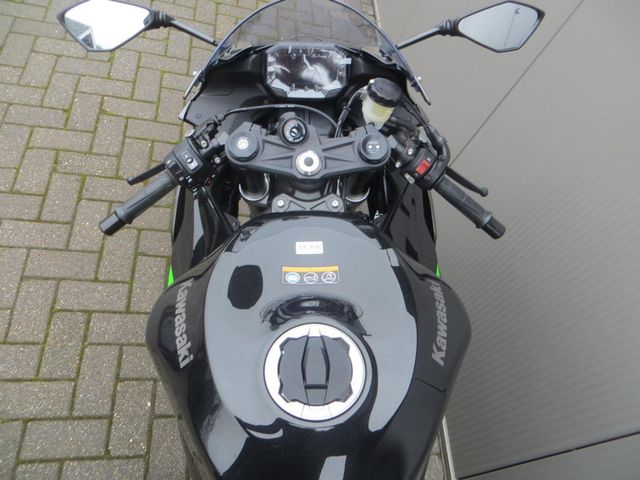 kawasaki - ninja-zx-6r