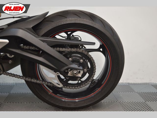 triumph - street-triple-rs