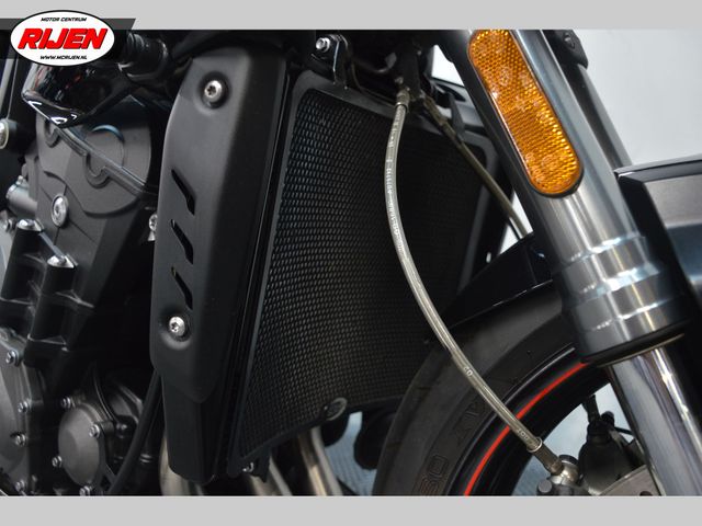 triumph - street-triple-rs