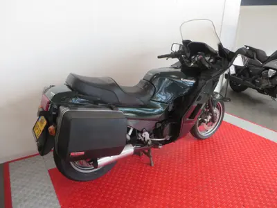 KAWASAKI GTR 1000 – foto 3