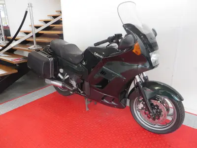 KAWASAKI GTR 1000 – foto 2