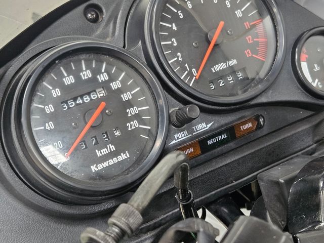 kawasaki - gpz-500-s