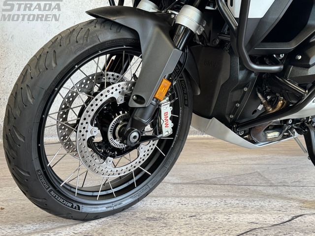 bmw - r-1300-gs-adventure-triple-black