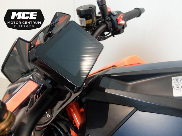 ktm - 1290-super-duke-r