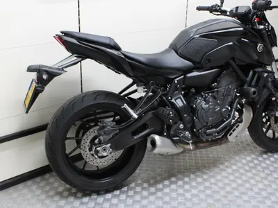 YAMAHA MT 07 ABS – foto 3