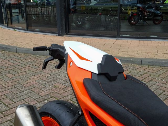 ktm - 990-duke-r