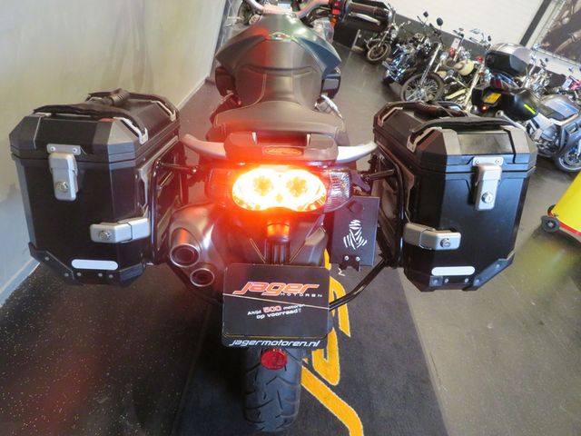 moto-guzzi - stelvio-1200-8v-abs