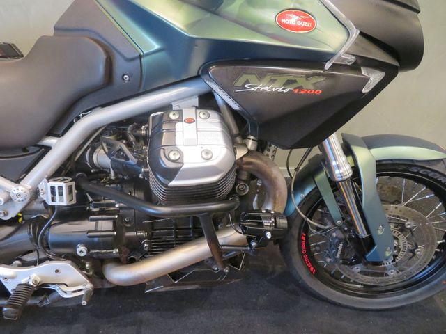 moto-guzzi - stelvio-1200-8v-abs