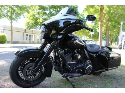 HARLEY-DAVIDSON STREET GLIDE FLHX – foto 3