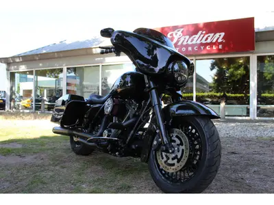 HARLEY-DAVIDSON STREET GLIDE FLHX – foto 4