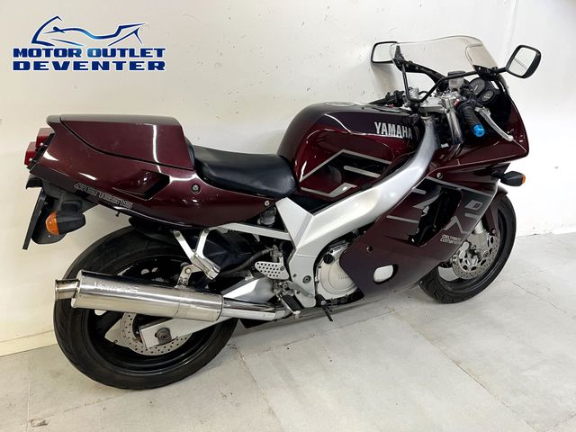 yamaha - fzr-600-r