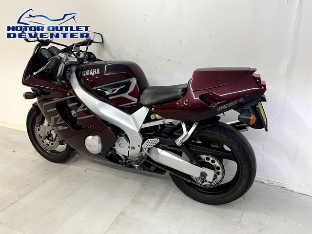 yamaha - fzr-600-r