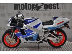 SUZUKI GSX-R 750
