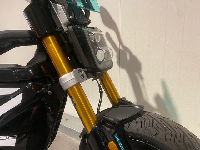 bmw - ce-02