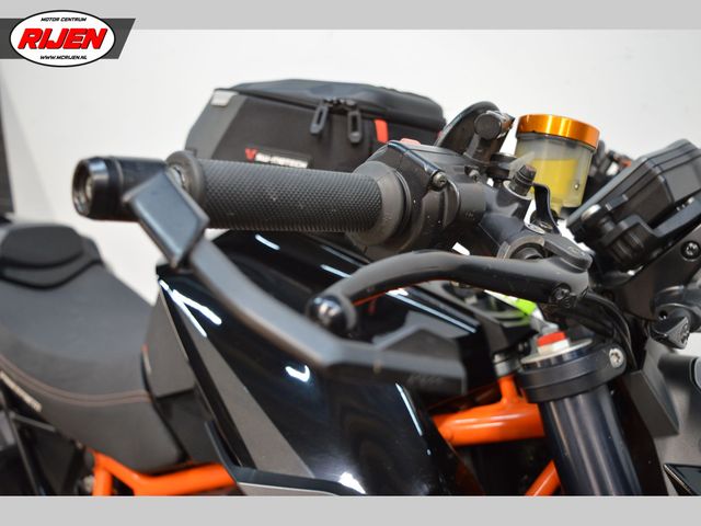 ktm - 1290-super-duke-r