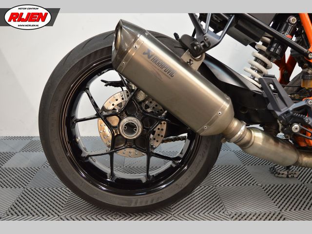 ktm - 1290-super-duke-r