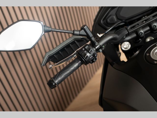 yamaha - tracer-7
