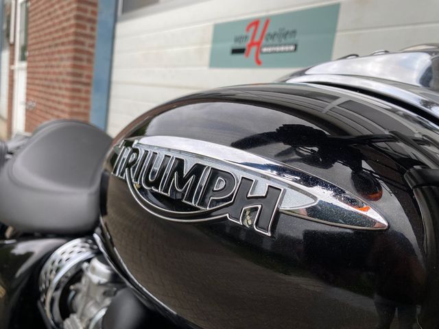 triumph - speedmaster