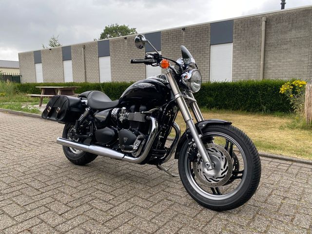 triumph - speedmaster