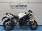 TRIUMPH STREET TRIPLE 675