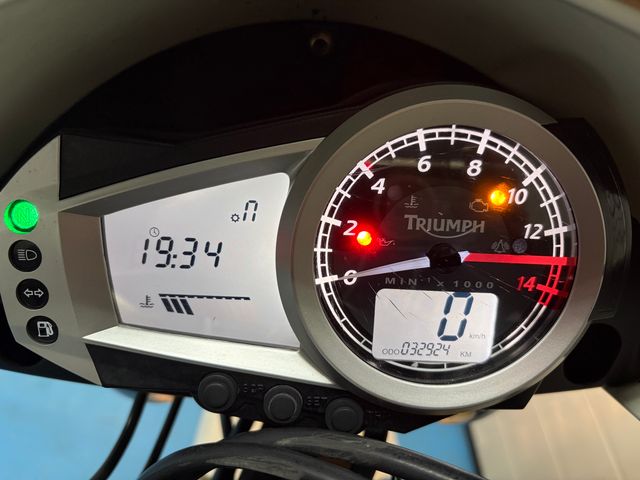 triumph - street-triple-675