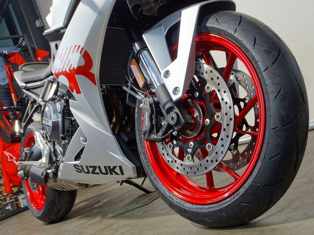 suzuki - gsx-8r